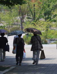 “너무 덥다”…전국 곳곳서 6월 최고기온 신기록