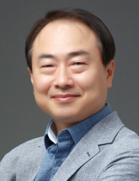 [EE칼럼] 저기는 맞고 여기는 틀리다