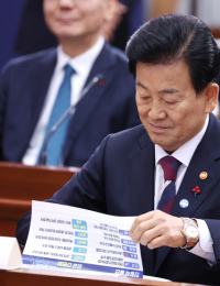 정동영 통일부장관 “북한 희토류 등 광물 교역 추진”