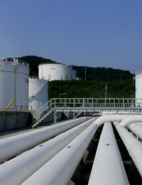 亞 벤치마크 싱가포르 석유가격 폭등…그런데 韓시장에 이상한 움직임이