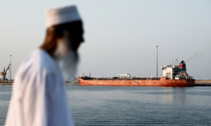 이란 “호르무즈 해협은 영해, 통행세 내라”…미국 “항행은 자유”