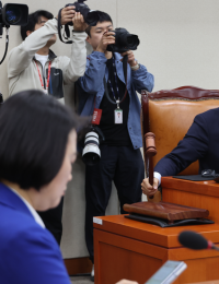 민주당, 2035년 온실가스 최대 61% 감축 시나리오로 탄소중립법 개정 착수