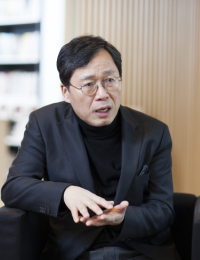 [인터뷰]“반도체 다음은 에너지…LNG를 AI·수소경제 잇는 ‘시스템 산업’으로 키워야”