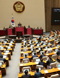 기후특위 활동, 8월 말까지 연장…탄소중립법 개정 분수령