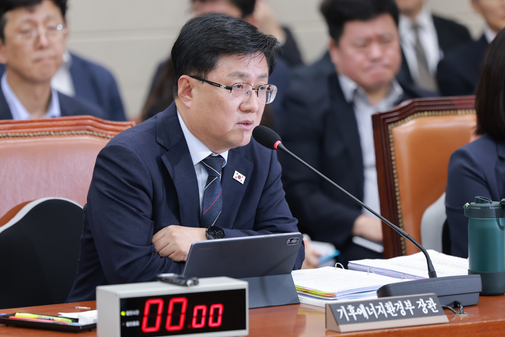 김성환 장관 “AI 데이터센터 물 사용량, 우려만큼 많지 않아”